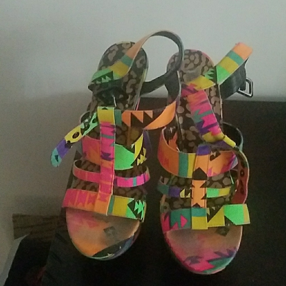 Multi Color Wedges